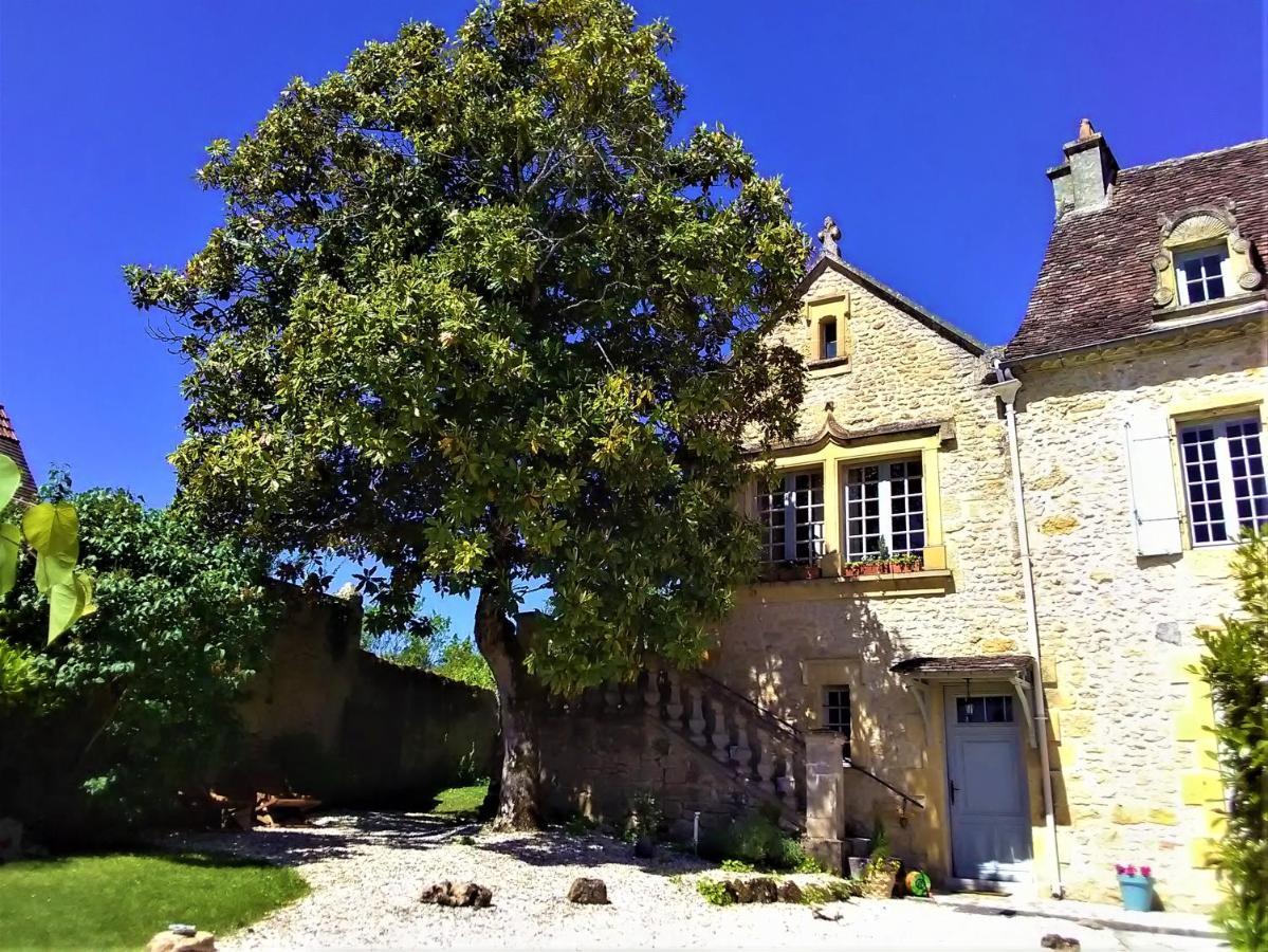 Rue Du Chateau Lalinde Exterior foto